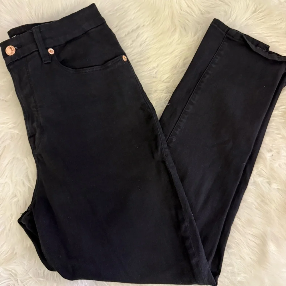 Good American Good Waist Crop Black Jeans Split Hem Rose Gold Size 8/29